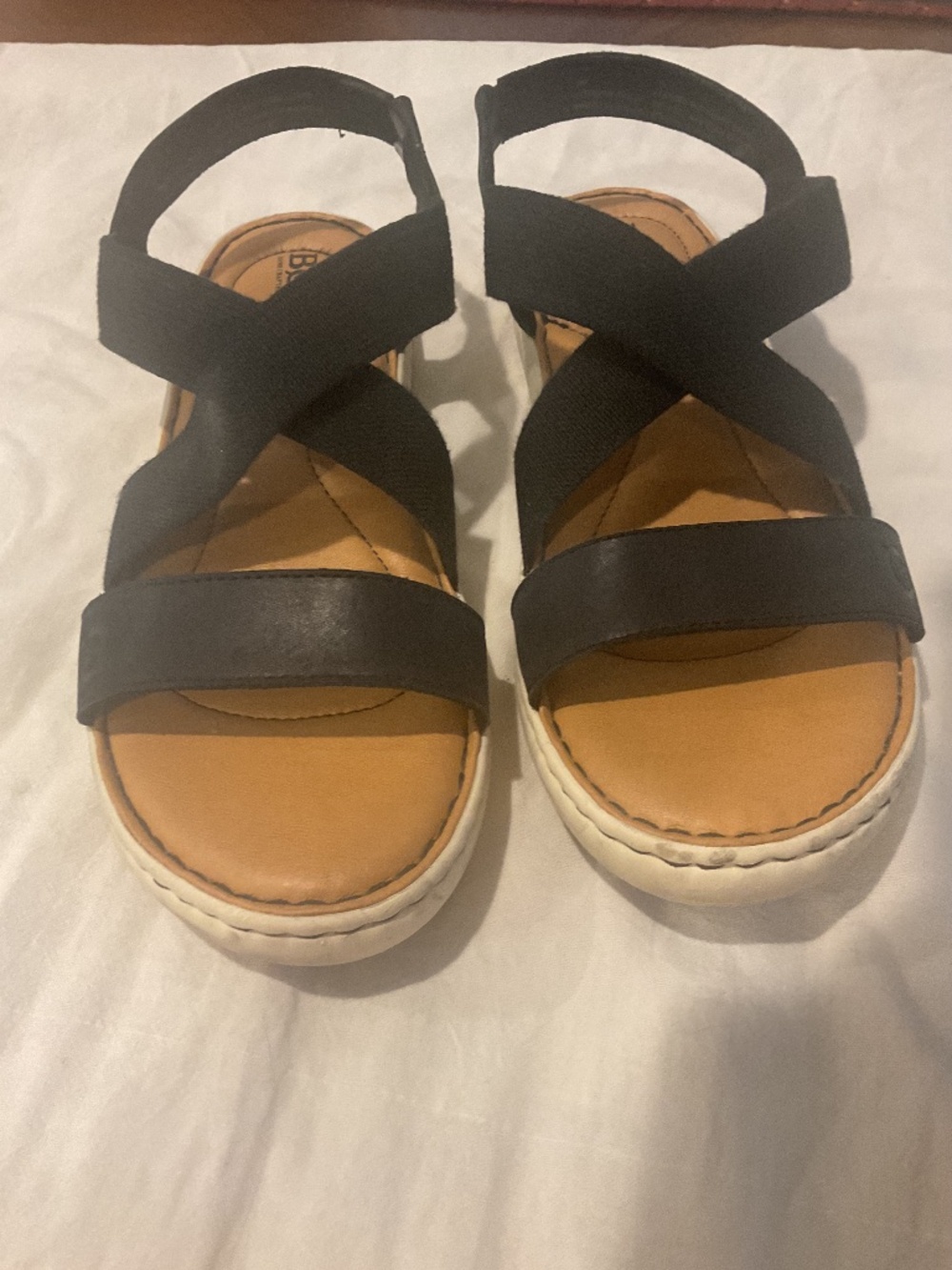 Born sandals